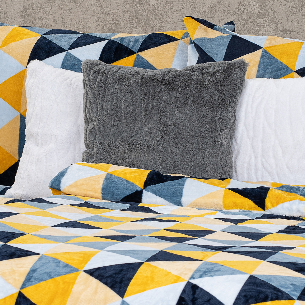 4Home Obliečky mikroflanel Scandi triangle, 160 x 200 cm, 70 x 80 cm – Obrázok 5
