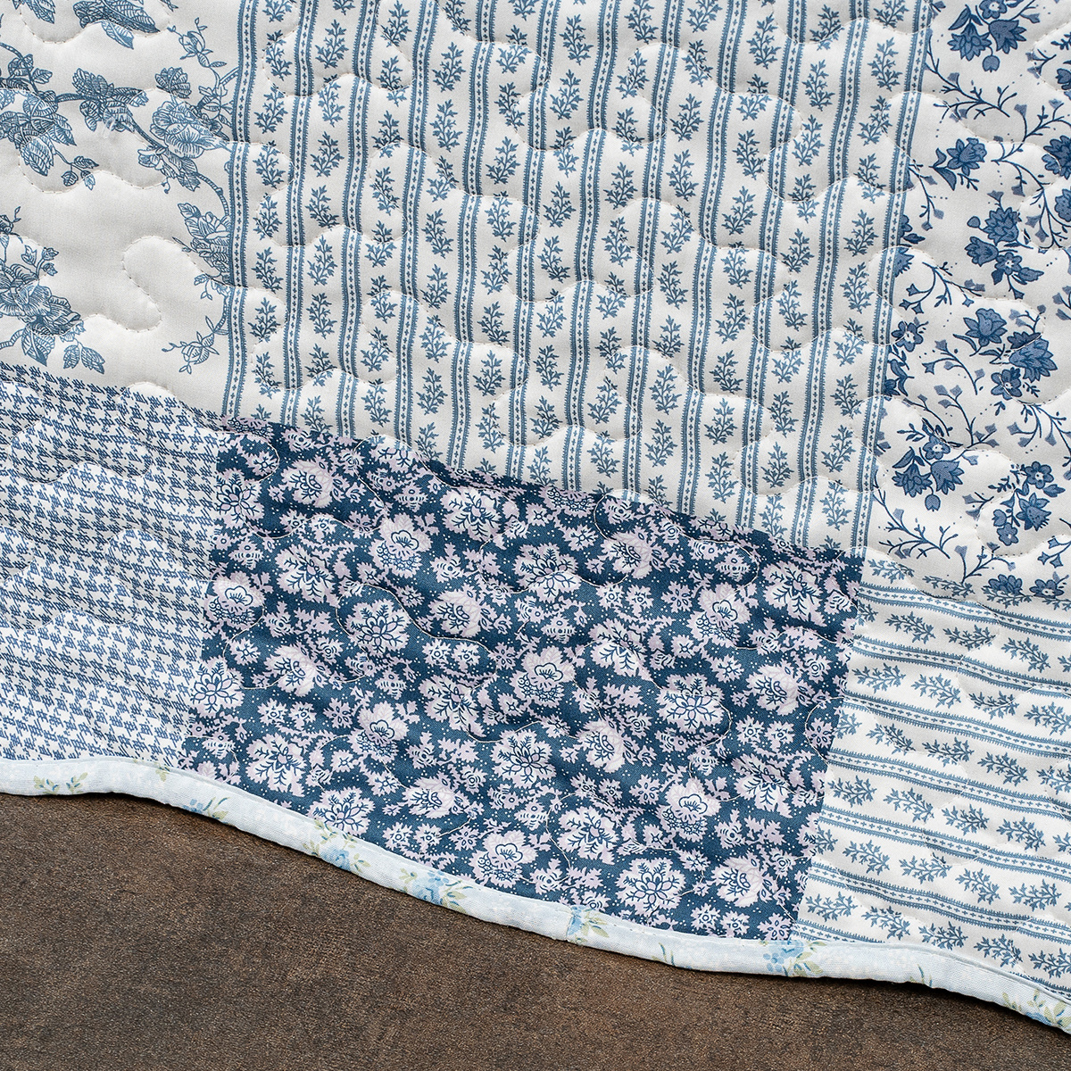 4Home Prehoz na posteľ Blue Patchwork, 220 x 240 cm – Obrázok 8