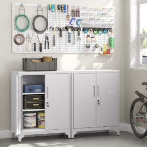 SONGMICS Kovová skrinka so zámkom 80 x 90 x 40 cm, biela