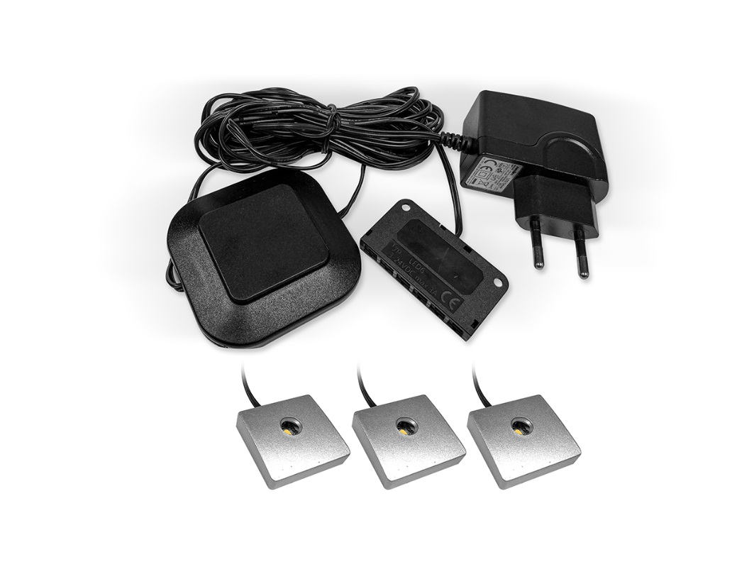 ArtMLM LED osvetlenie 3LED01NB1Z do vitríny DARIA 02