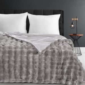 ArtFir Prikrývka na posteľ LILY | strieborná 200 x 220 cm