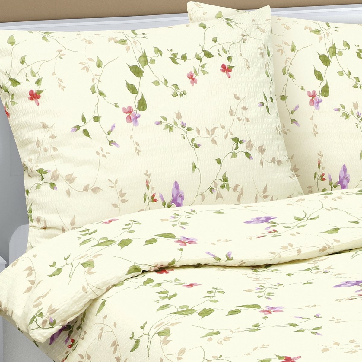 Bellatex Krepové obliečky Fialky smotanová, 140 x 220 cm, 70 x 90 cm – Obrázok 2