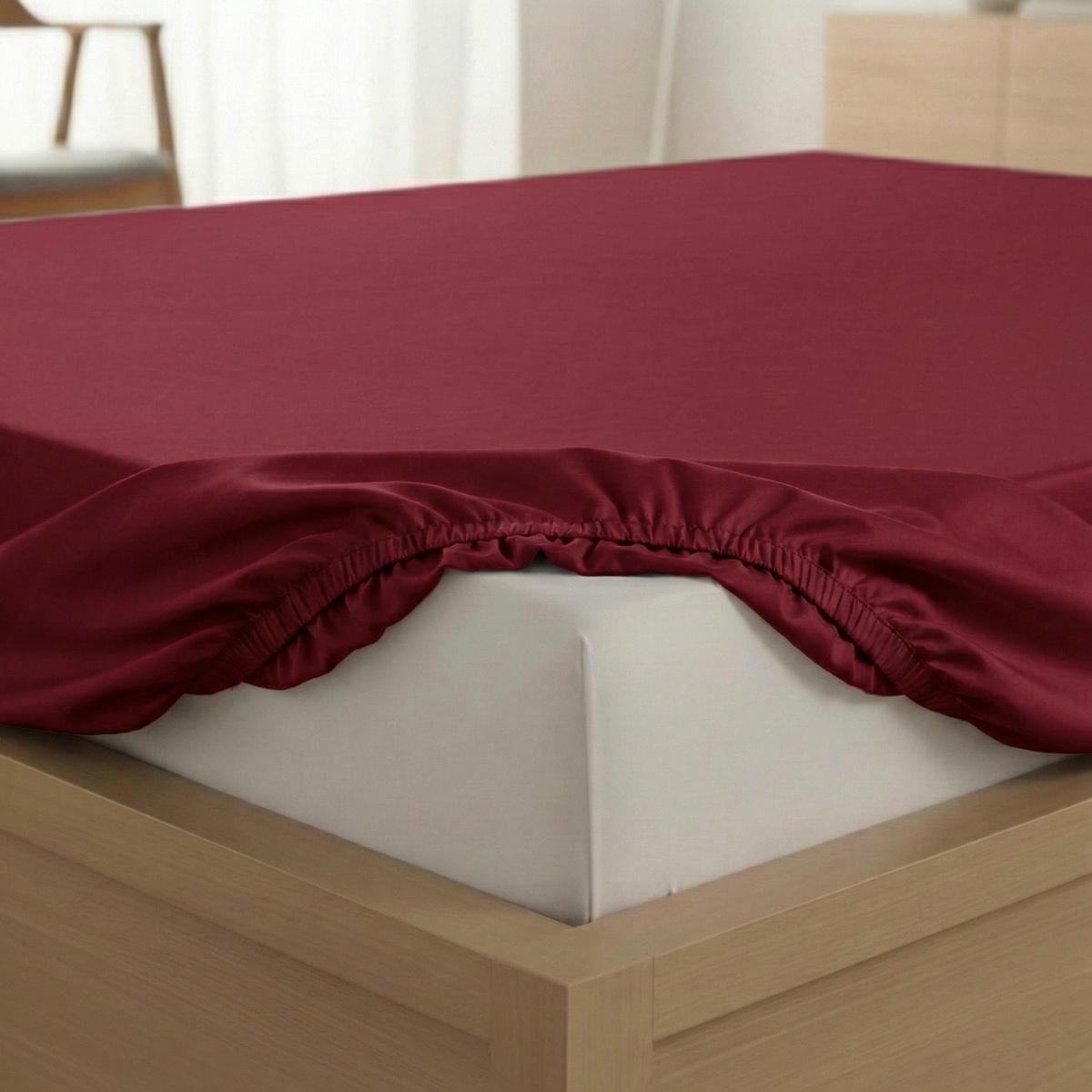 Kvalitex Saténové prestieradlo s gumou vínová, 140 x 200 cm – Obrázok 2